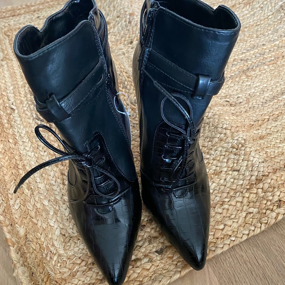 Ankle boots